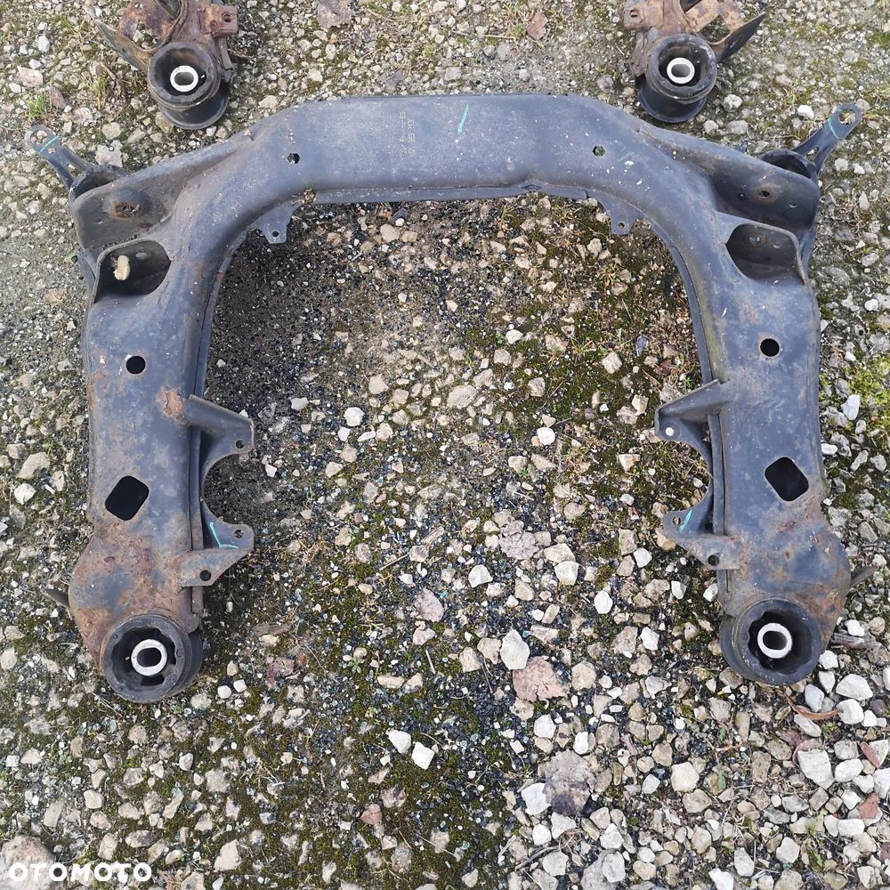 SANKI TRAWERS KOŁYSKA PRZÓD AUDI VW - 4