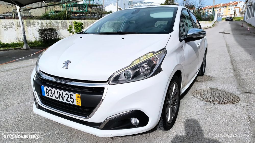 Peugeot 208 1.2 PureTech Style - 25