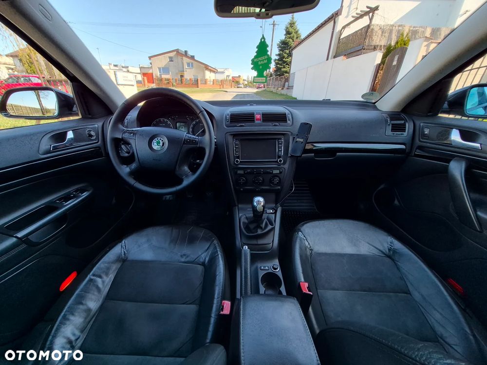 Skoda Octavia 2.0 TDI DPF Laurin & Klement - 14