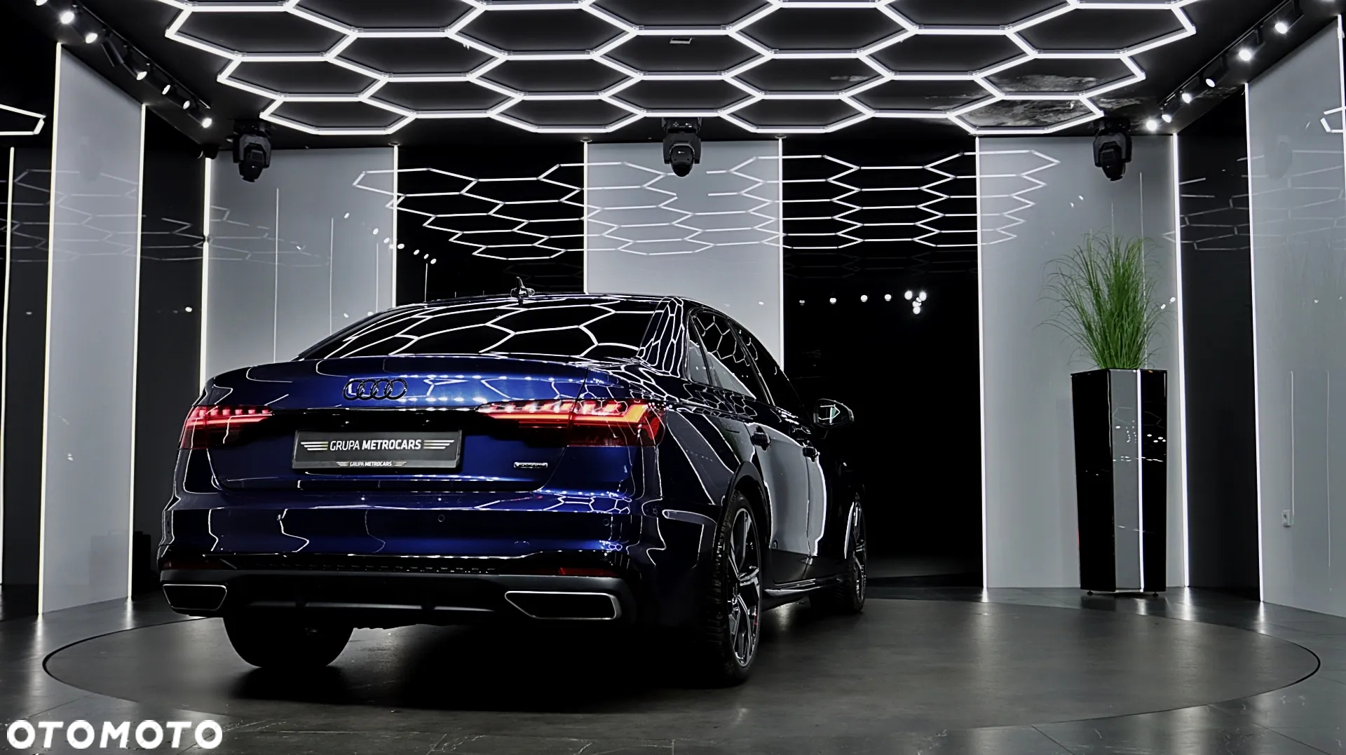 Audi A4 Avant ver-40-tfsi-quattro-s-tronic-s-line - 11