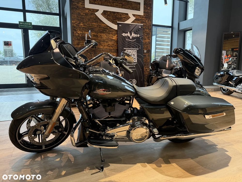 Harley-Davidson Touring Road Glide - 12