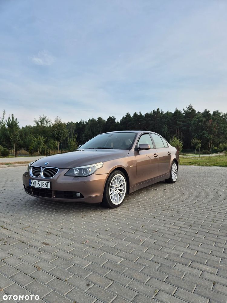 BMW Seria 5 545i - 1