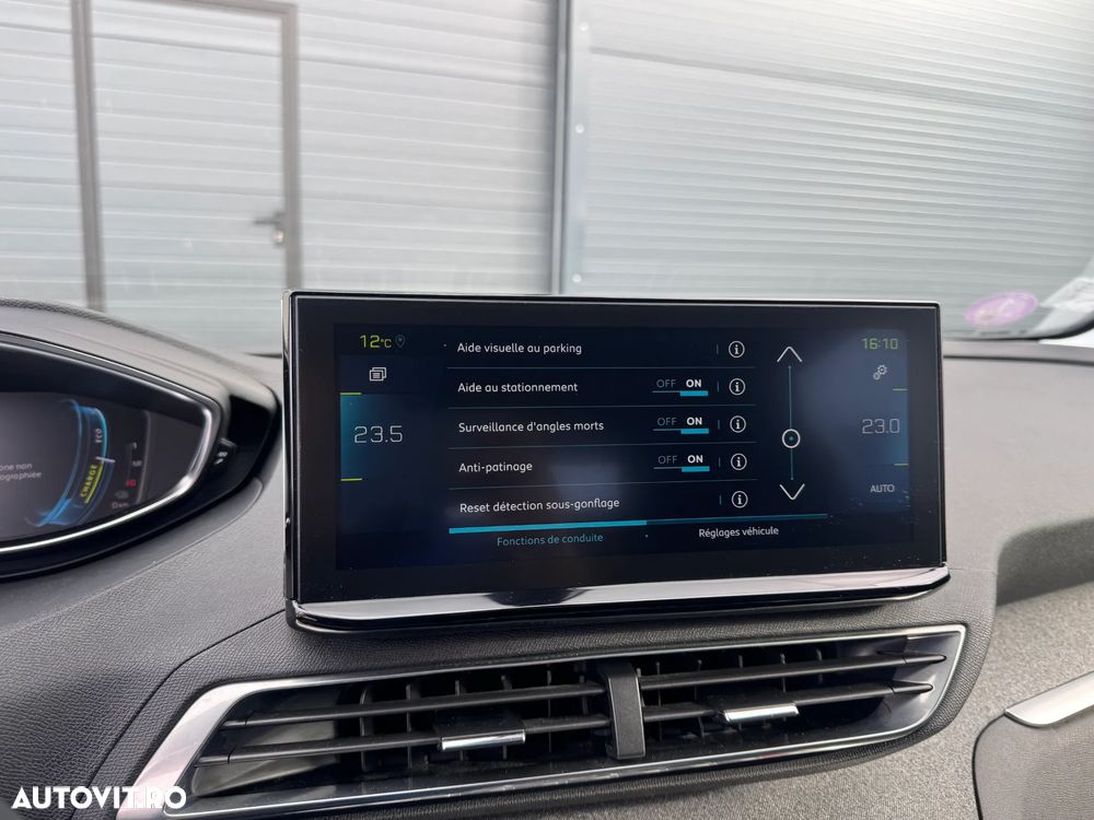 Peugeot 3008 PHEV EAT8 4X4 GT Pack - 26