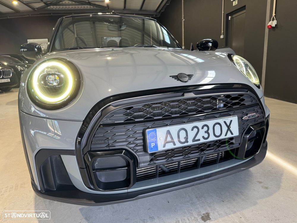 MINI Cabrio Cooper Premium Plus JCW Auto - 39