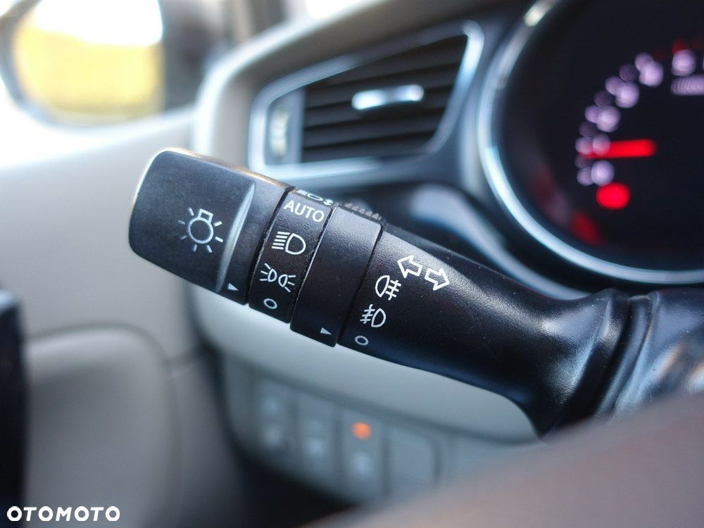 Kia Ceed 1.6 CRDi M - 17