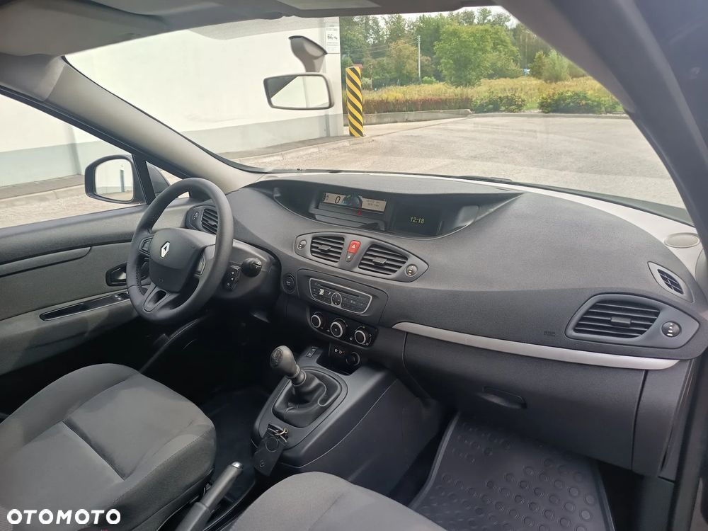 Renault Scenic 1.6 16V 110 TomTom Edition - 26