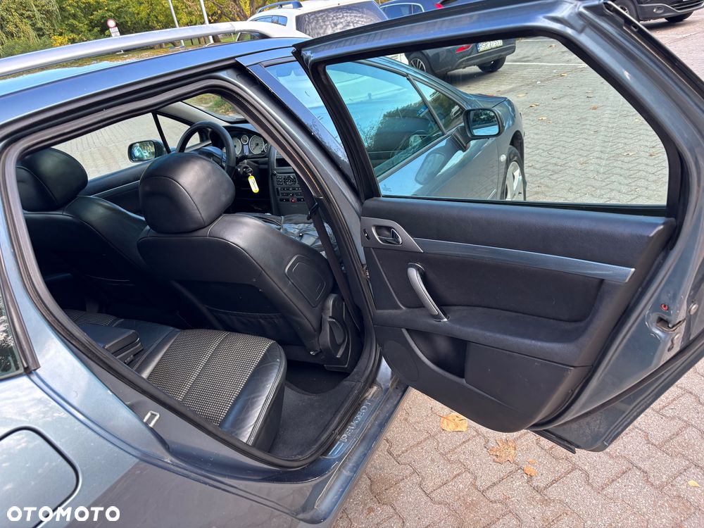 Peugeot 407 - 22