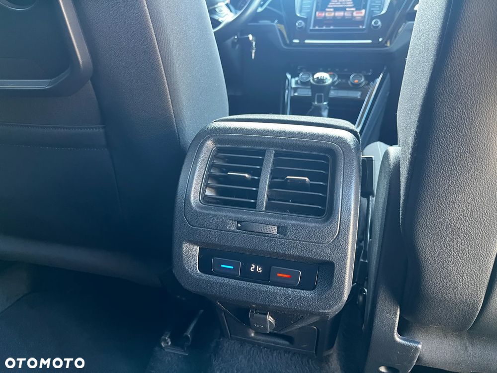 Volkswagen Touran 1.6 TDI SCR BlueMotion Technology Comfortline - 37