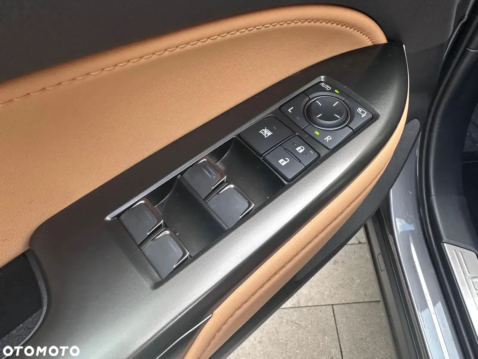 Lexus NX 350h Prestige 2WD - 26