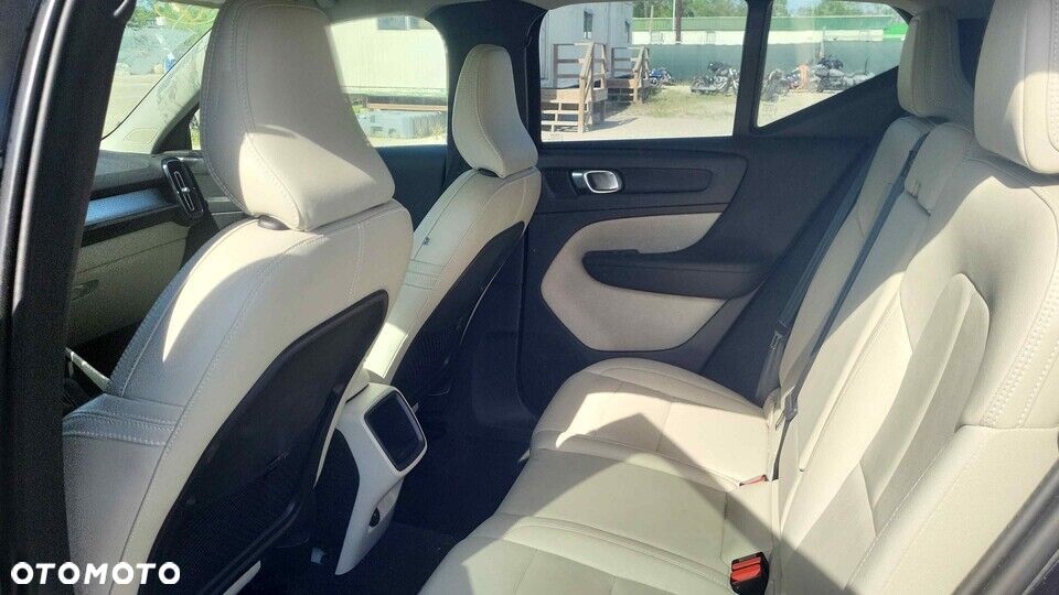 Volvo XC 40 T5 AWD Geartronic Momentum - 9