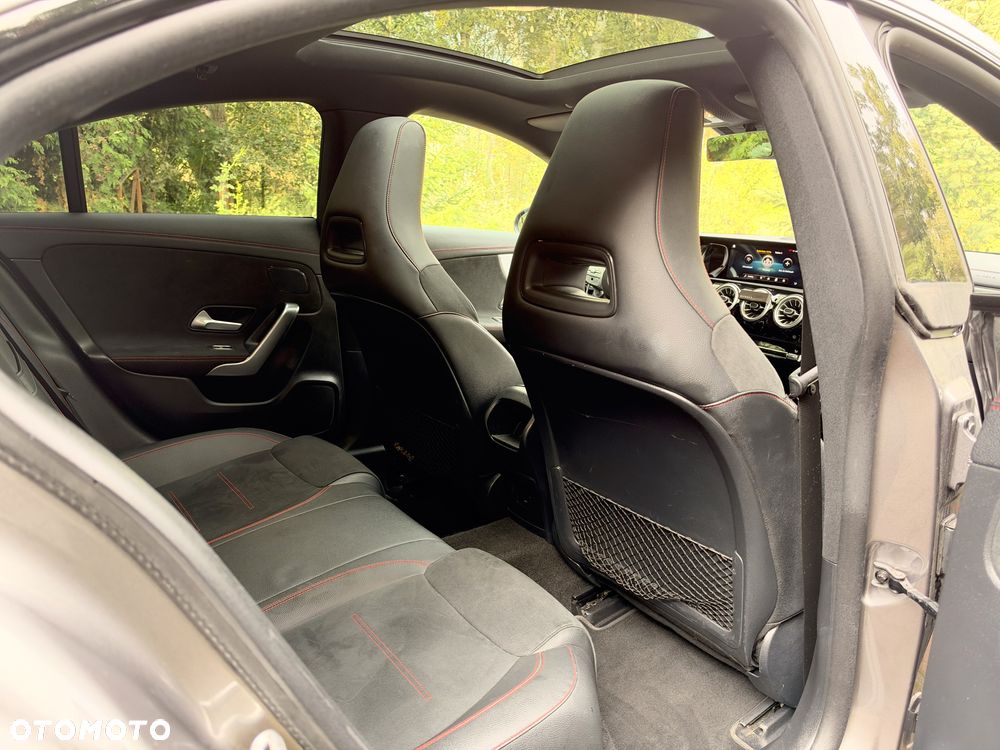 Mercedes-Benz CLA 200 AMG Line 7G-DCT - 15