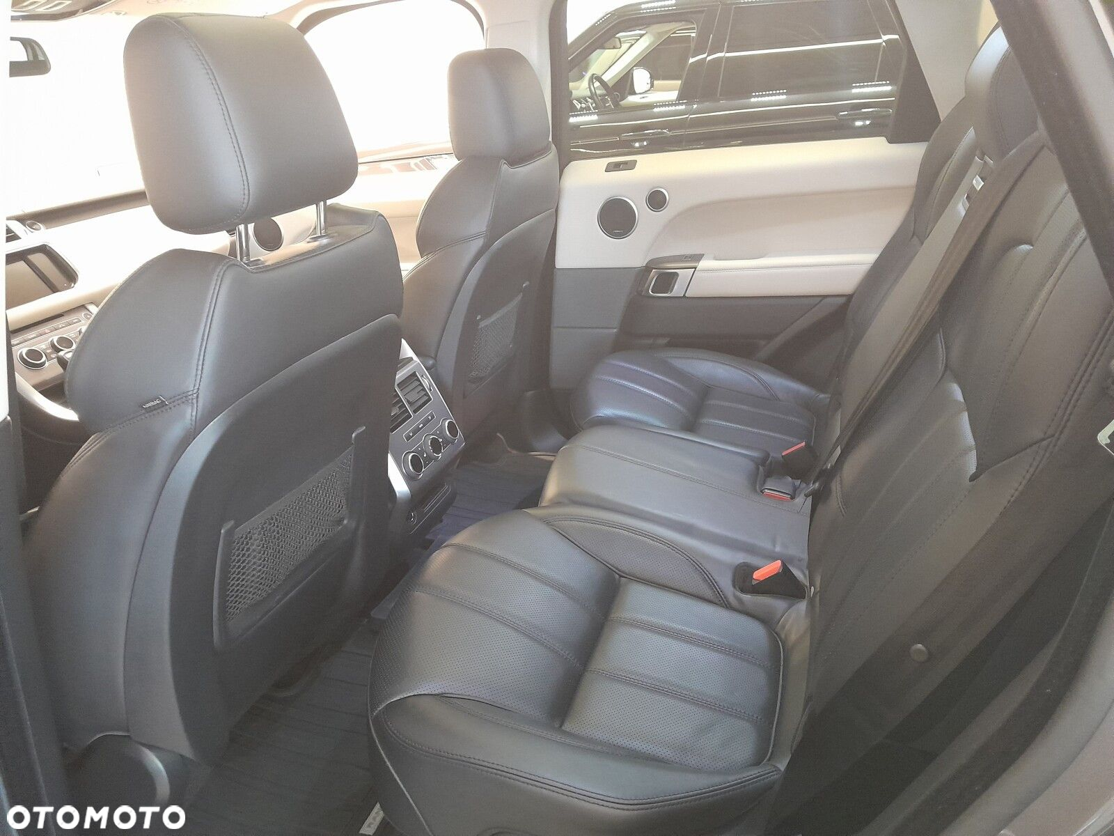 Land Rover Range Rover Sport S 3.0 SD V6 HSE - 13