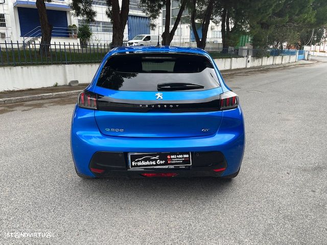 Peugeot e-208 GT - 6