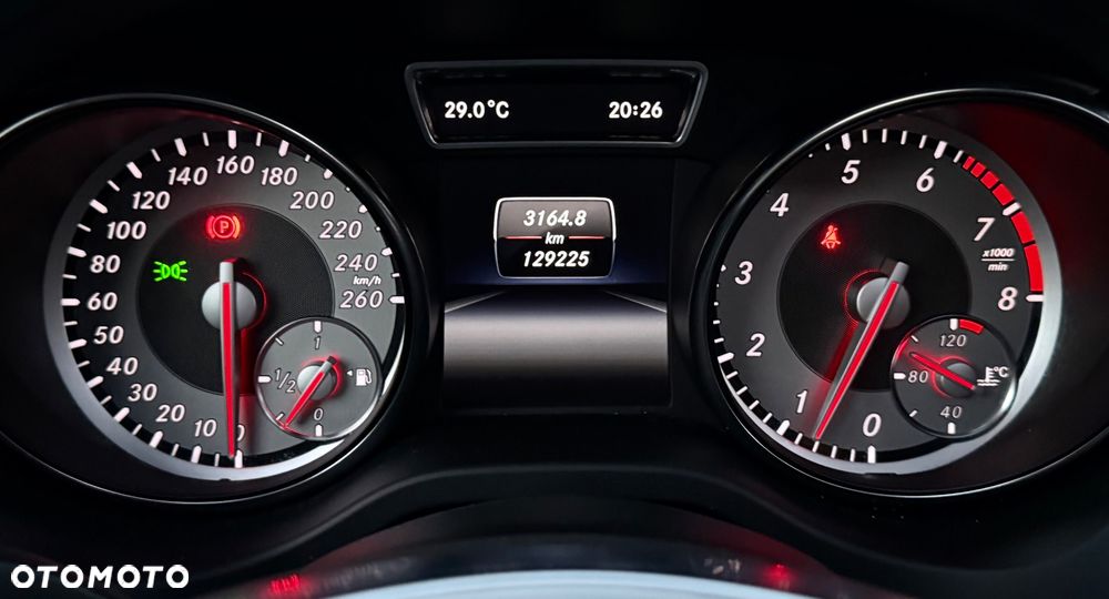 Mercedes-Benz GLA 200 AMG Line - 19