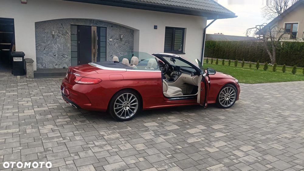 Mercedes-Benz Klasa C 300 9G-TRONIC - 4