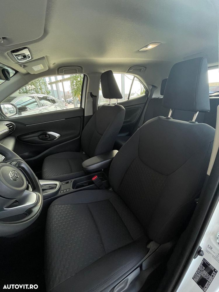 Toyota Yaris Cross 1.5 VVT-i HSD 4x2 Active - 13