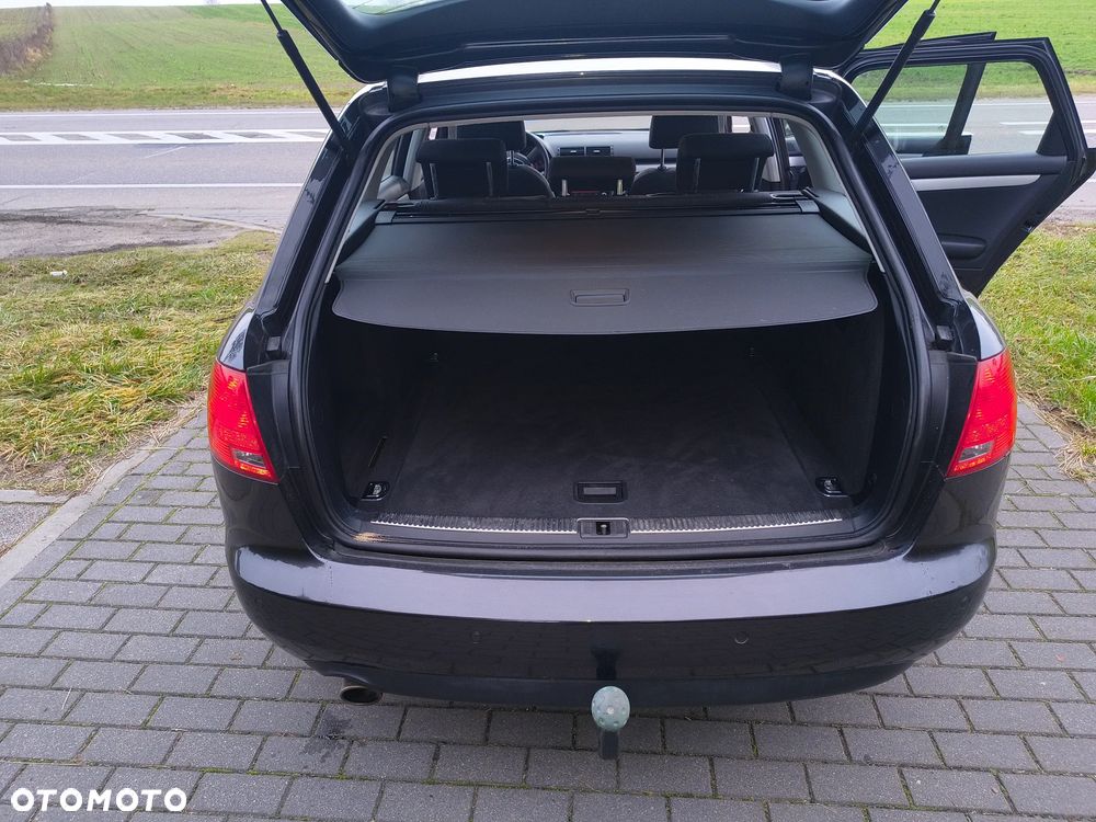 Audi A4 Avant - 16