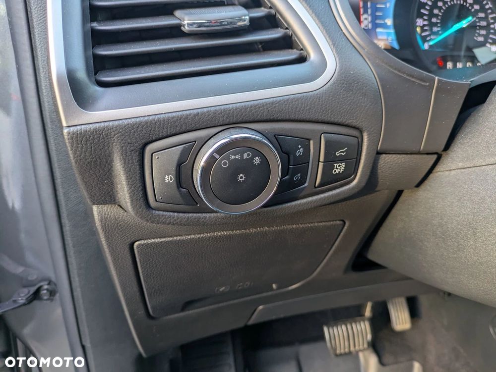 Ford Edge - 16