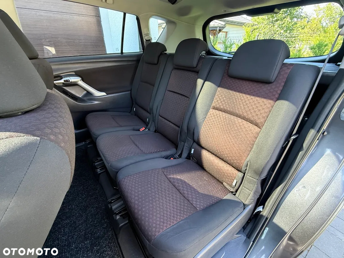 Toyota Verso 1.8 Edition - 18