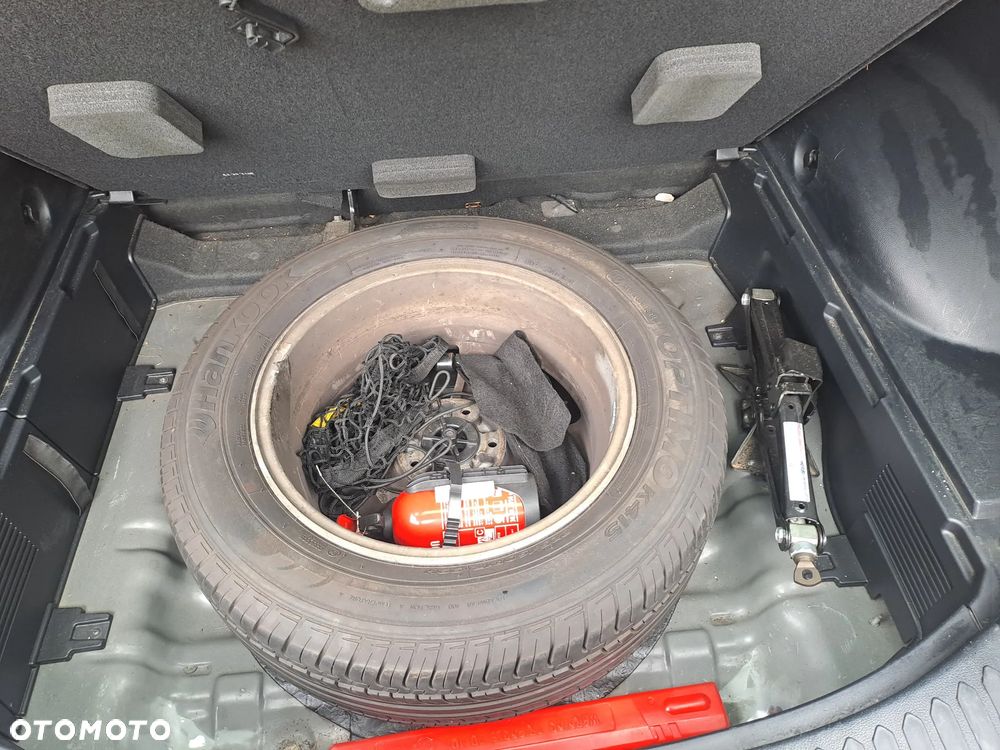 Kia Sportage 2.0 CRDI XL - 16