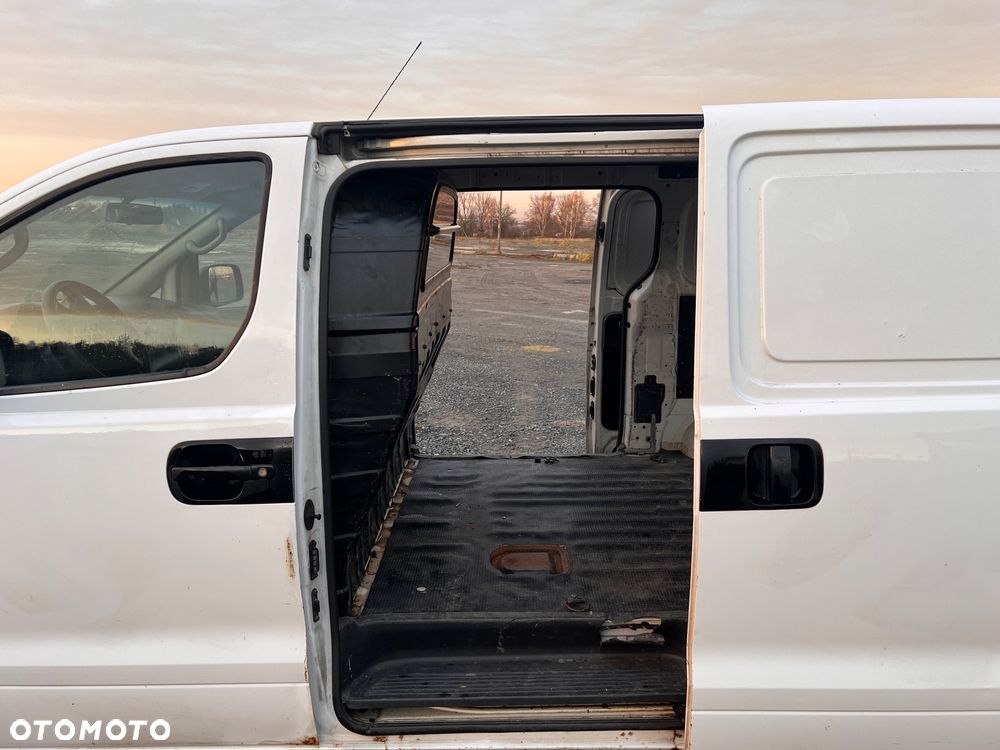 Hyundai H-1 2.5 CRDi Comfort - 10