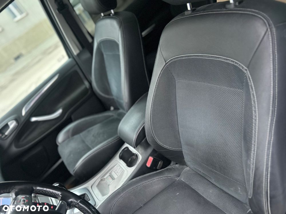 Ford Galaxy 2.3 Ambiente - 28