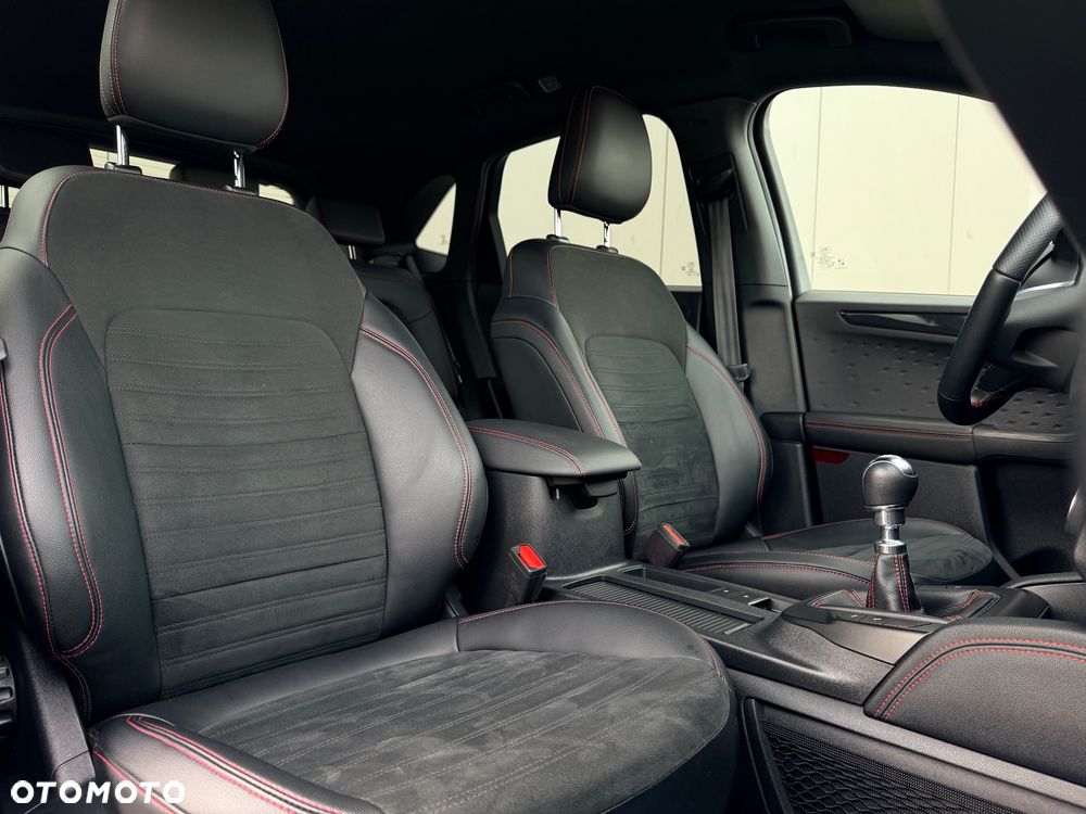 Ford Kuga 2.0 EcoBlue Hybrid ST-LINE - 32