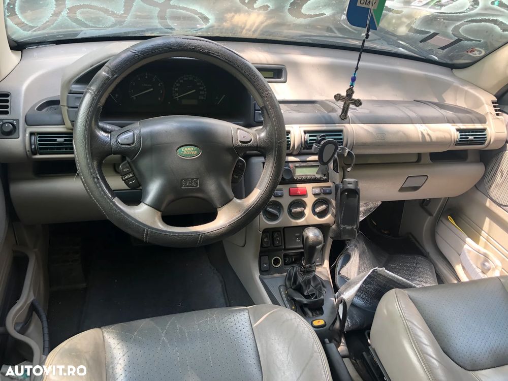 Dezmembrez Land Rover Freelander 1 2.5 V6 2001 benzina 4 usi - 12