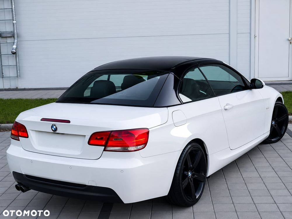 BMW Seria 3 325i - 4