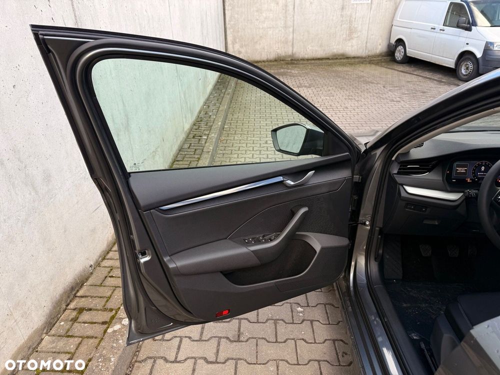 Skoda Octavia 1.5 TSI mHEV Drive Essence DSG - 13