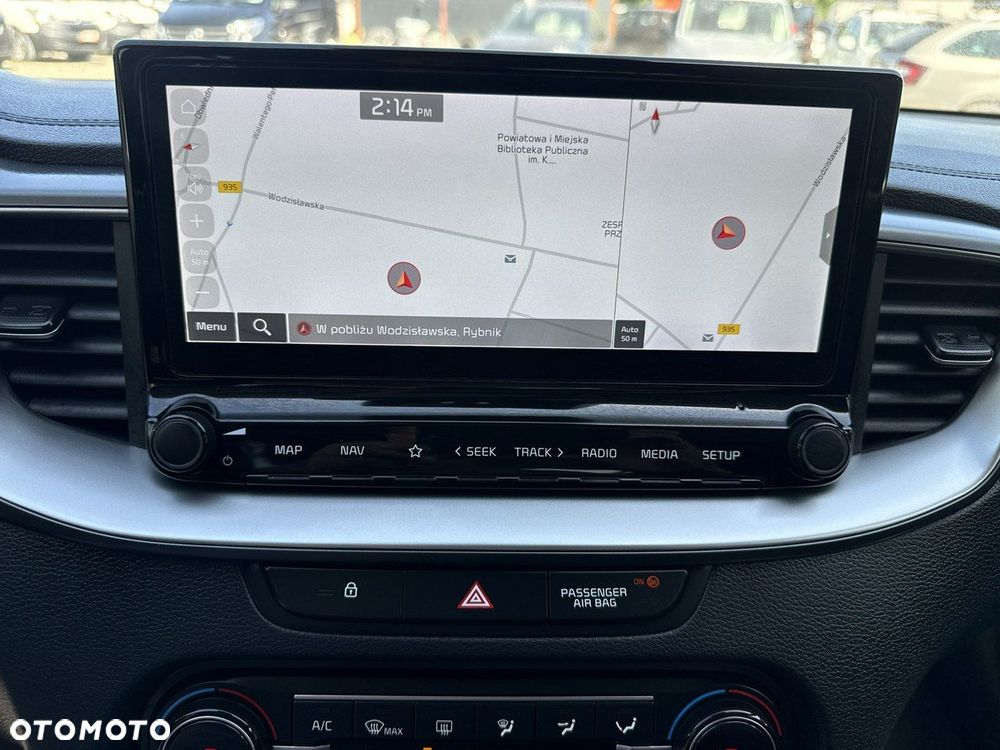 Kia Ceed - 36