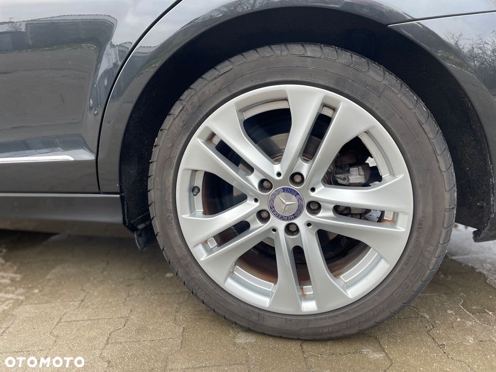 Mercedes-Benz Klasa C 180 CGI Automatik BlueEFFICIENCY Avantgarde - 30