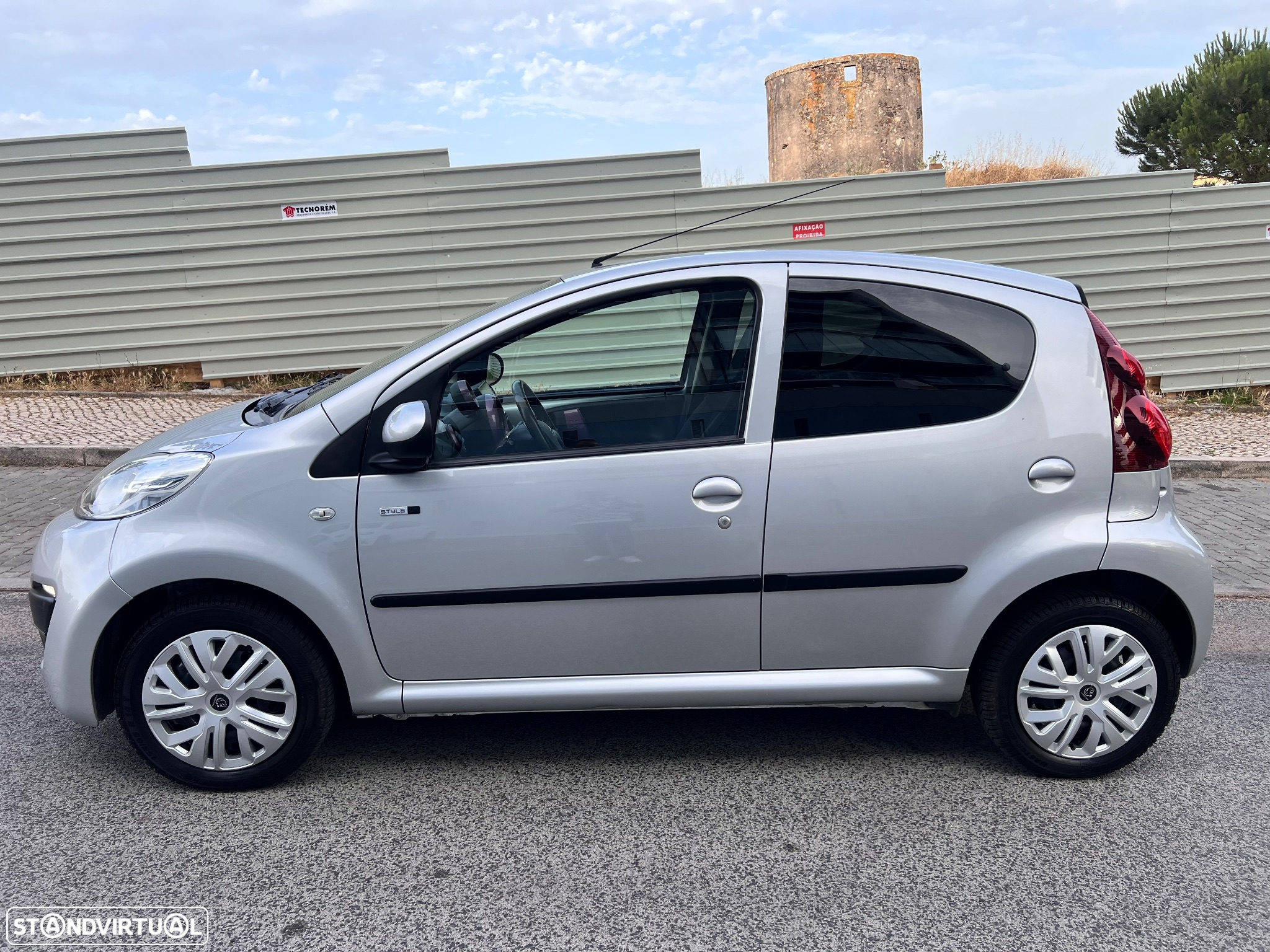 Peugeot 107 1.0 Style - 14