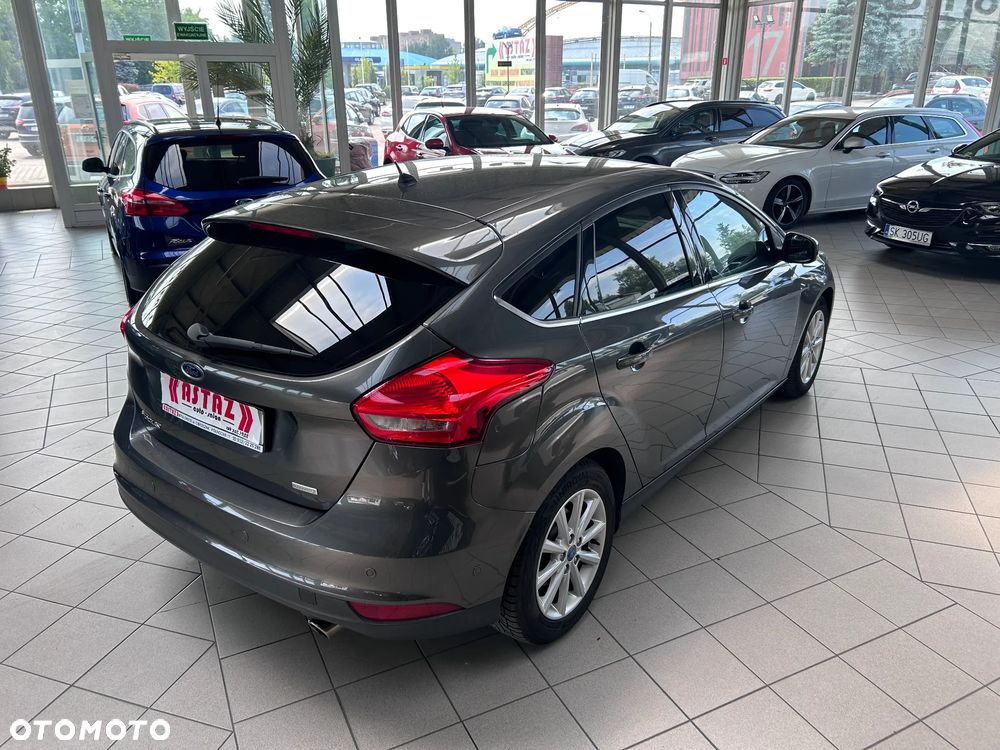Ford Focus 1.5 EcoBoost Titanium ASS - 6