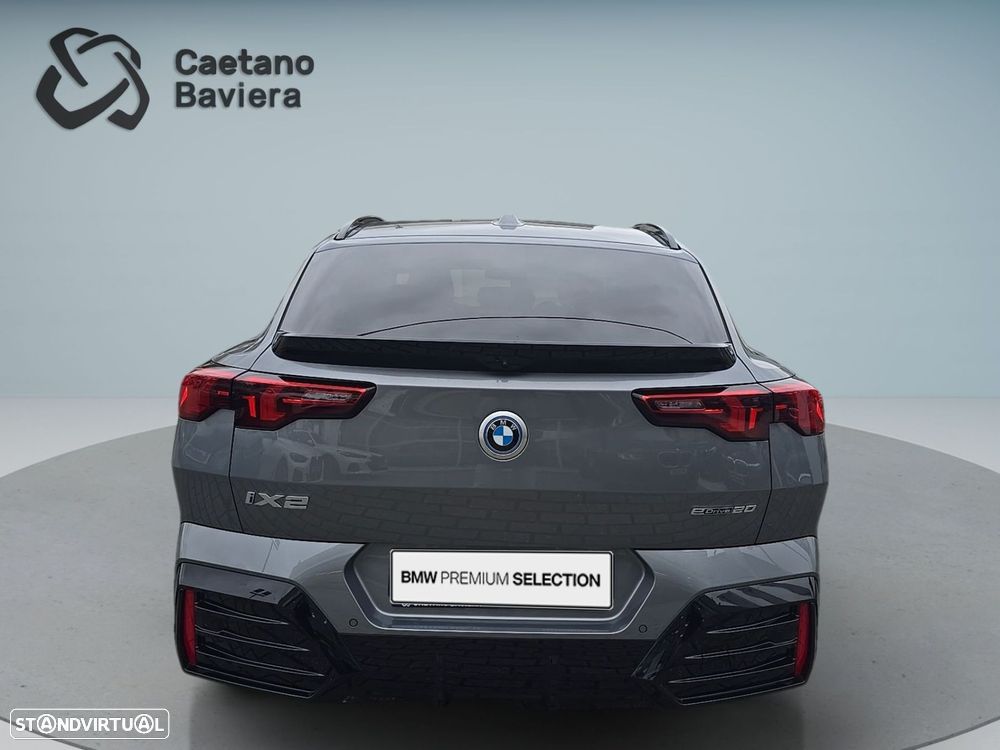 BMW iX2 eDrive20 - 7