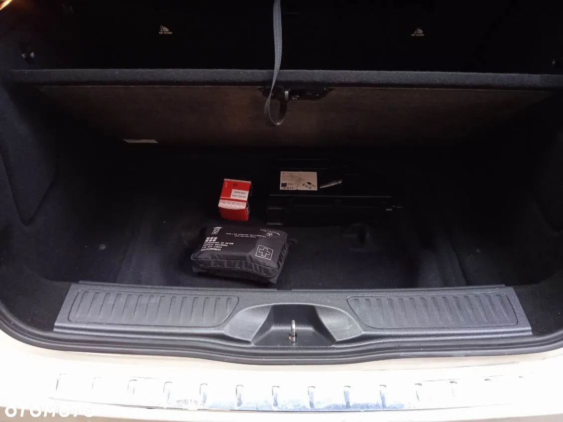 Mercedes-Benz Klasa B 180 (BlueEFFICIENCY) - 8