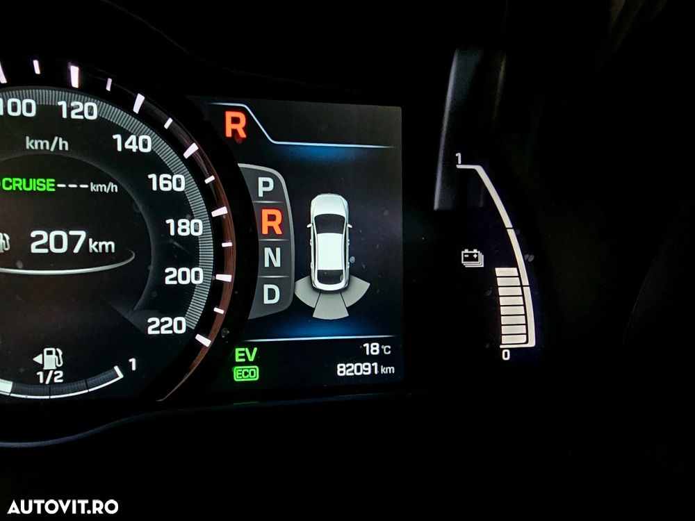 Hyundai IONIQ - 39