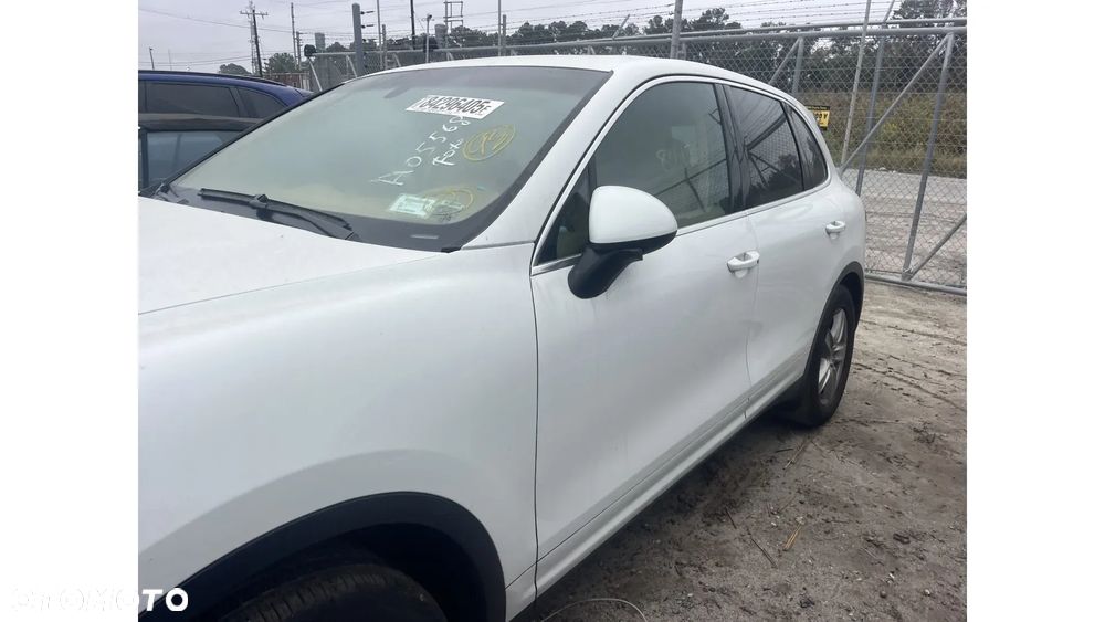 Porsche Cayenne - 9