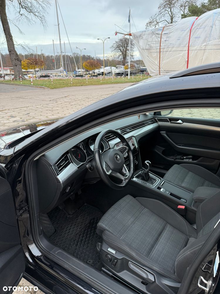 Volkswagen Passat 2.0 TDI BMT Comfortline - 13