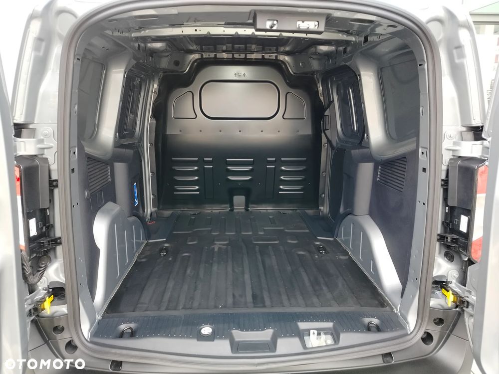 Ford Transit Courier - 4