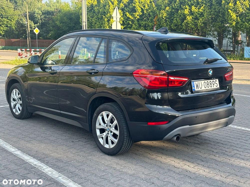 BMW X1 xDrive18d Sport Line - 3