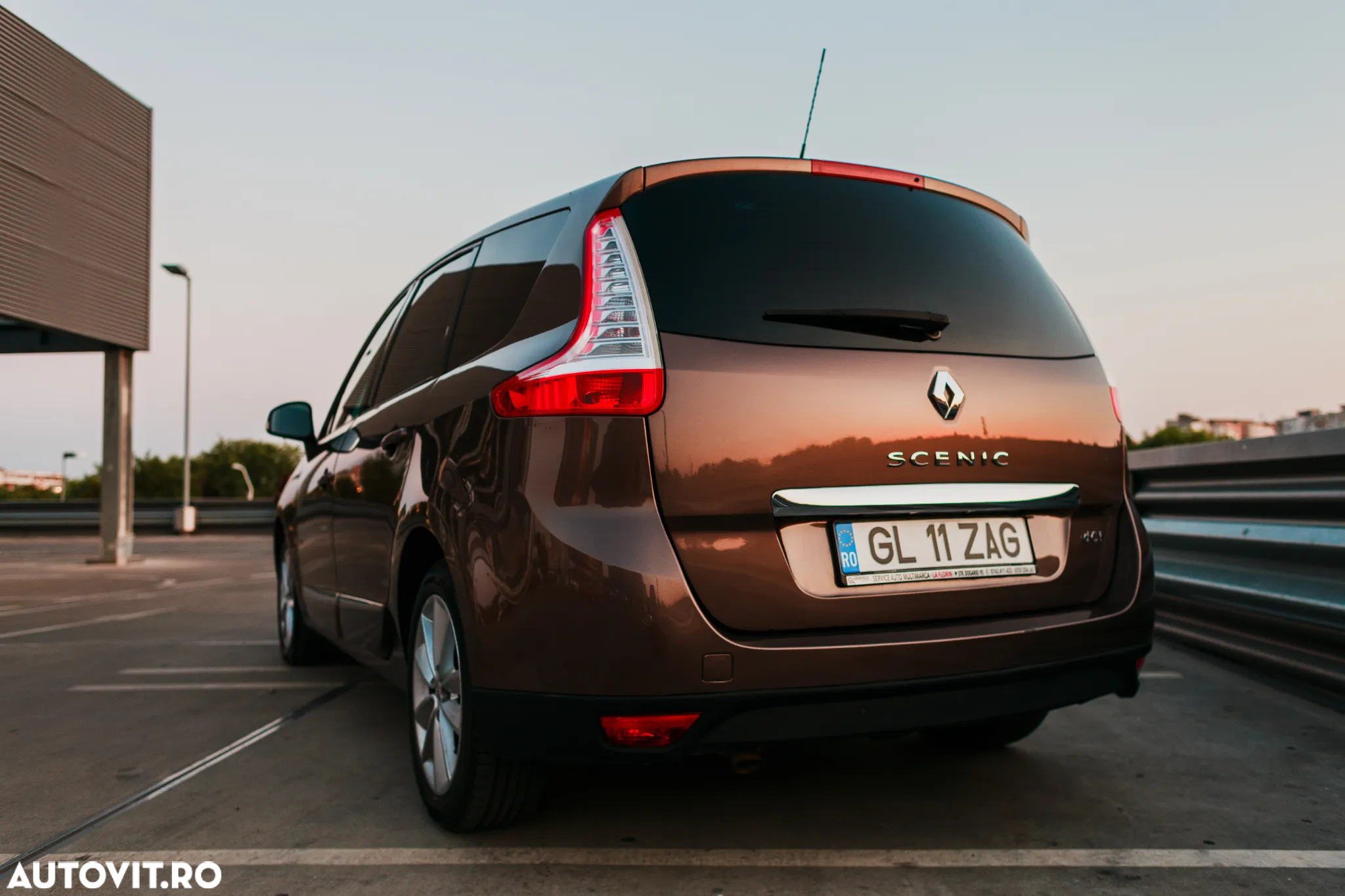 Renault Grand Scenic 1.6 dCi Stop&Start Energy Privilege - 14