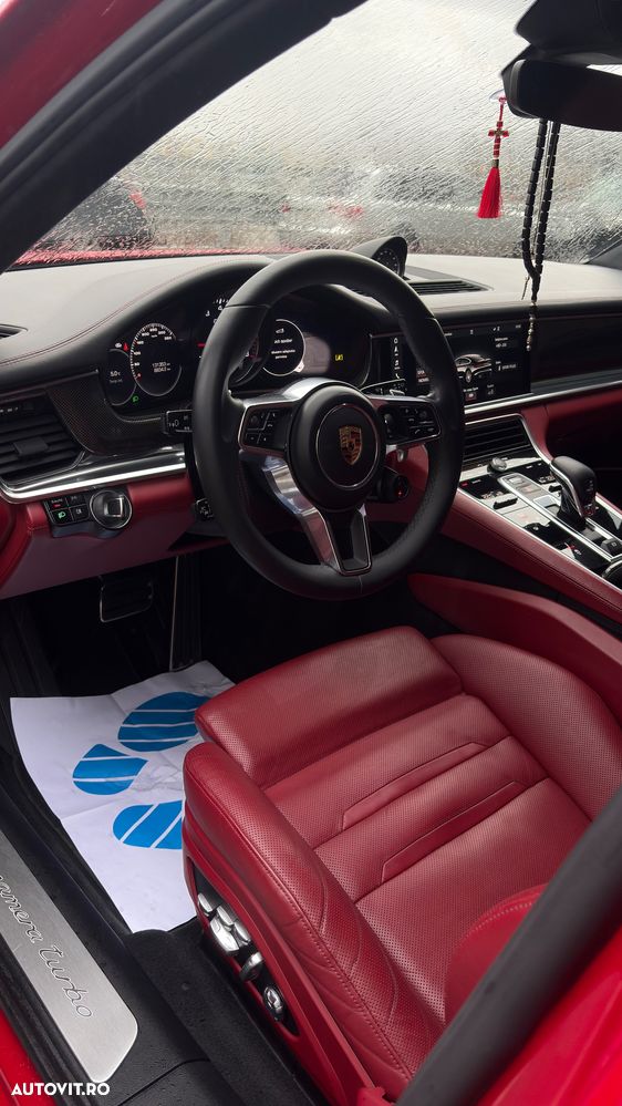 Porsche Panamera - 16