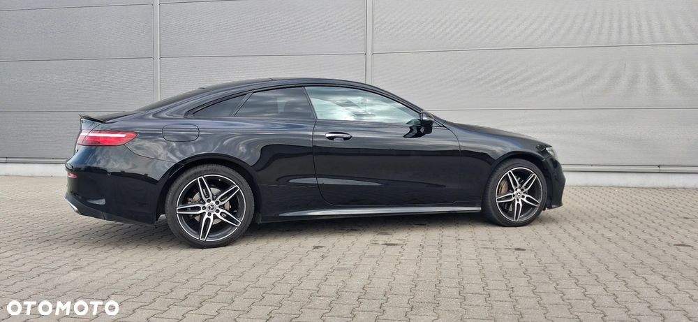 Mercedes-Benz Klasa E 220 d 4Matic 9G-TRONIC AMG Line - 7