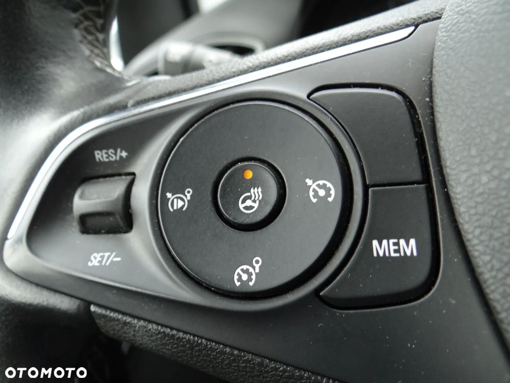 Opel Crossland X 1.2 T Eco 120 Lat S&S - 8