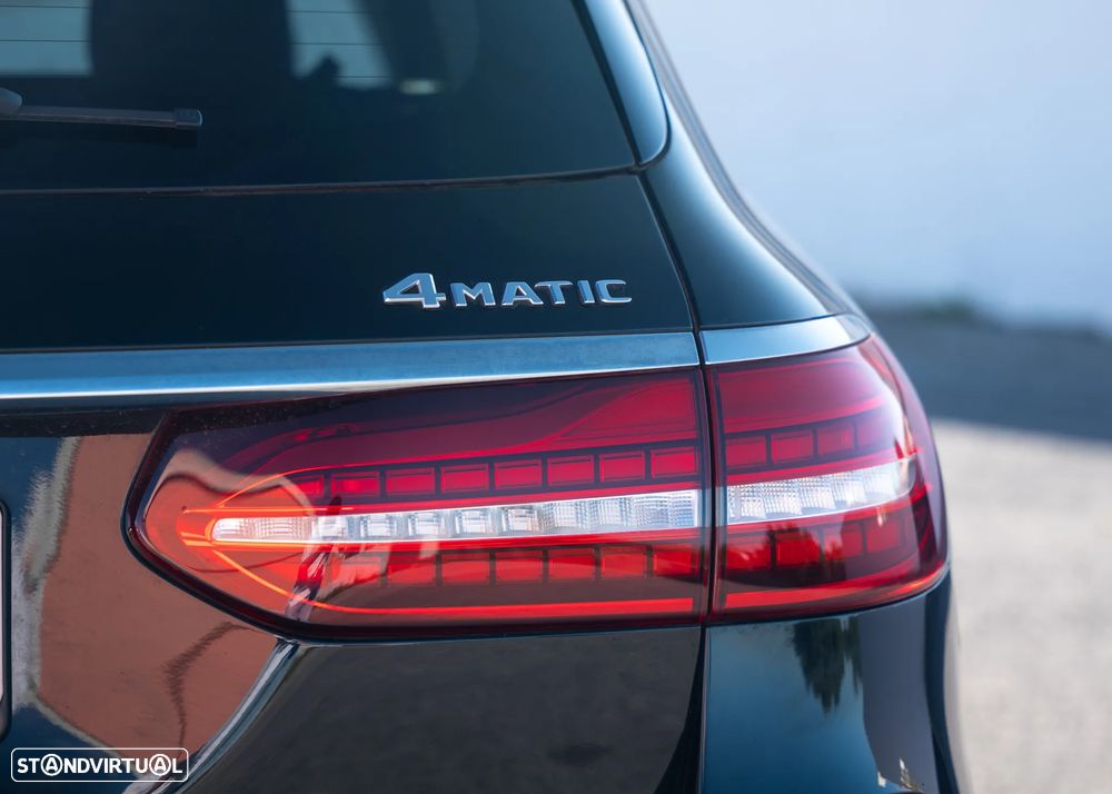 Mercedes-Benz E 300 de 4Matic 9G-TRONIC - 28