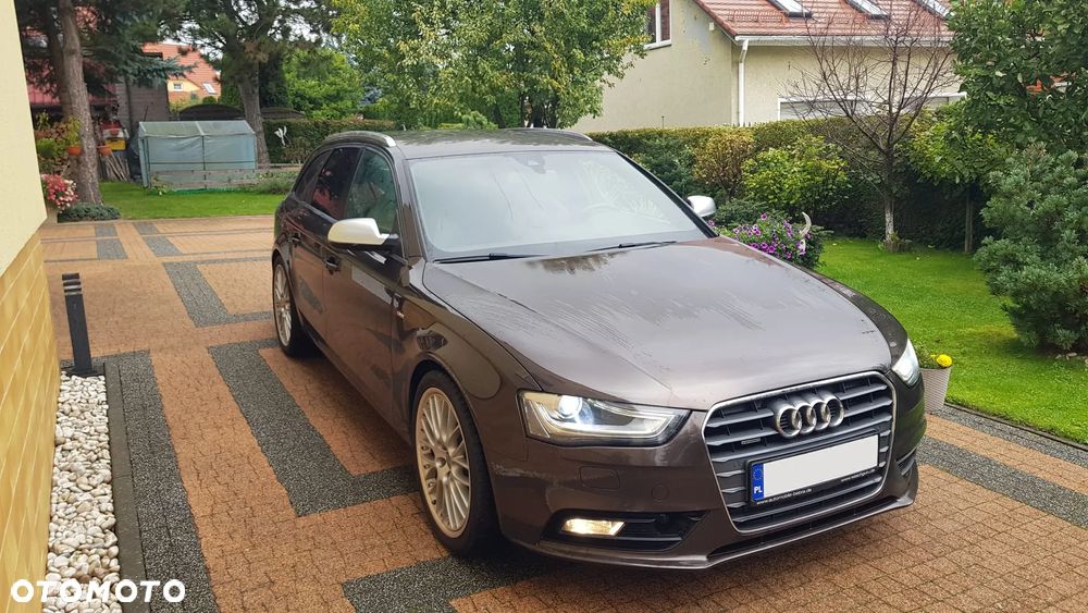 Audi A4 Avant 2.0 TDI Quattro Line S tronic - 1