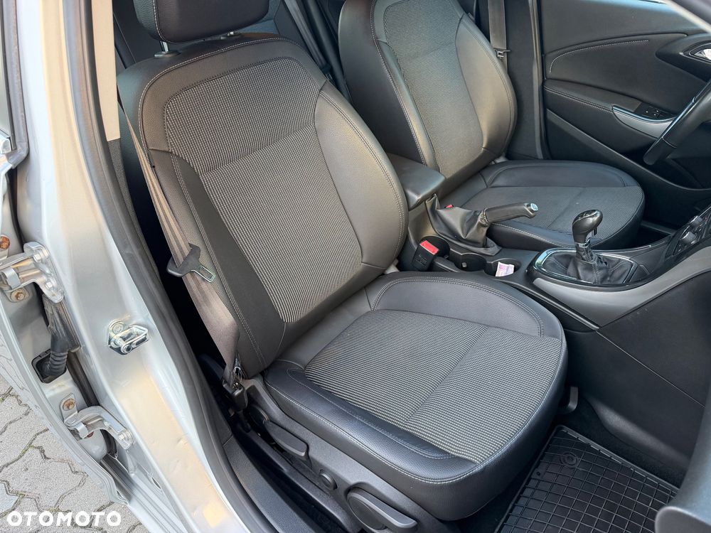 Opel Astra 1.4 T Cosmo - 30