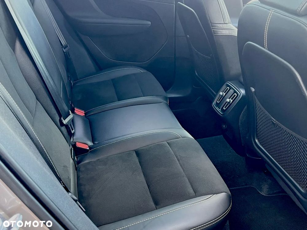Volvo XC 40 T4 AWD Geartronic R-Design - 18