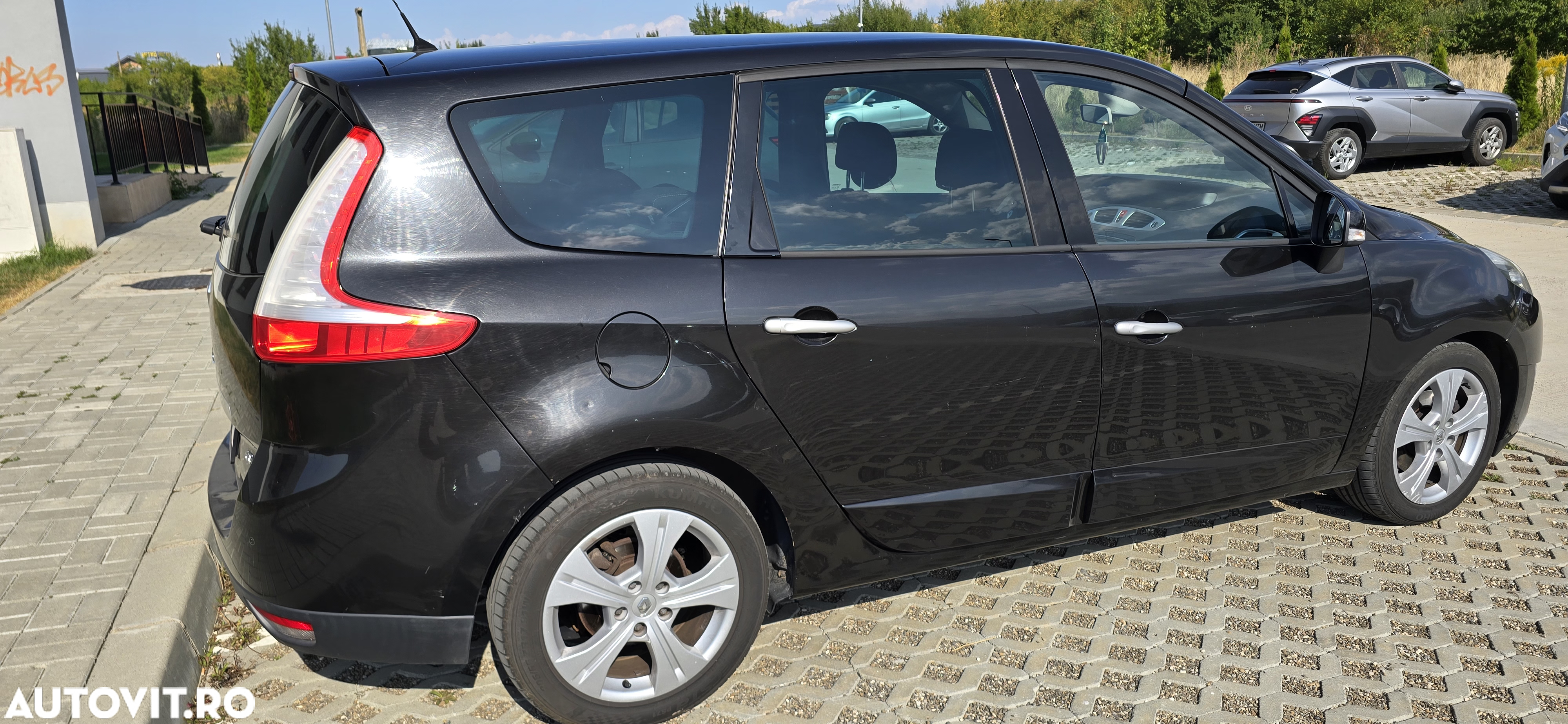 Renault Grand Scenic 1.9 dCi FAP Avantage - 6